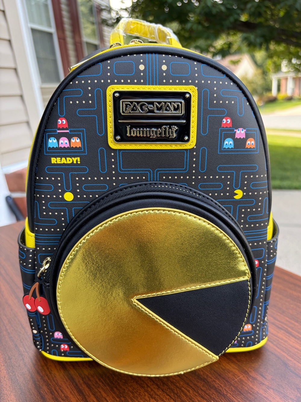 Loungefly PAC-MAN Glow in the Dark Mini Backpack Metallic Gold NWT